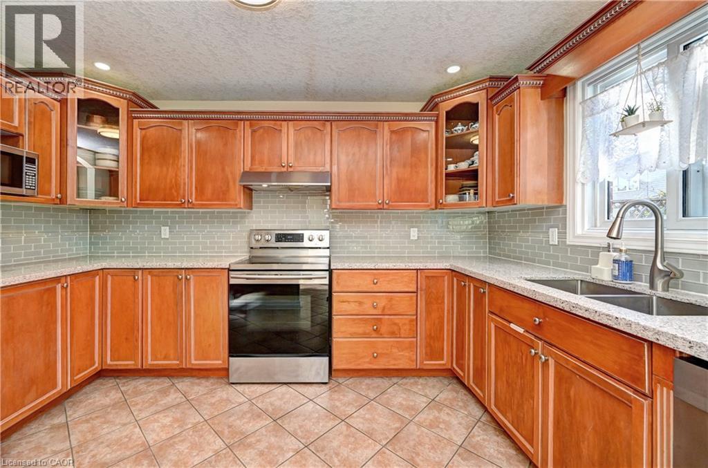 733 Chesapeake Drive, Waterloo, Ontario  N2K 4G3 - Photo 19 - 40873799