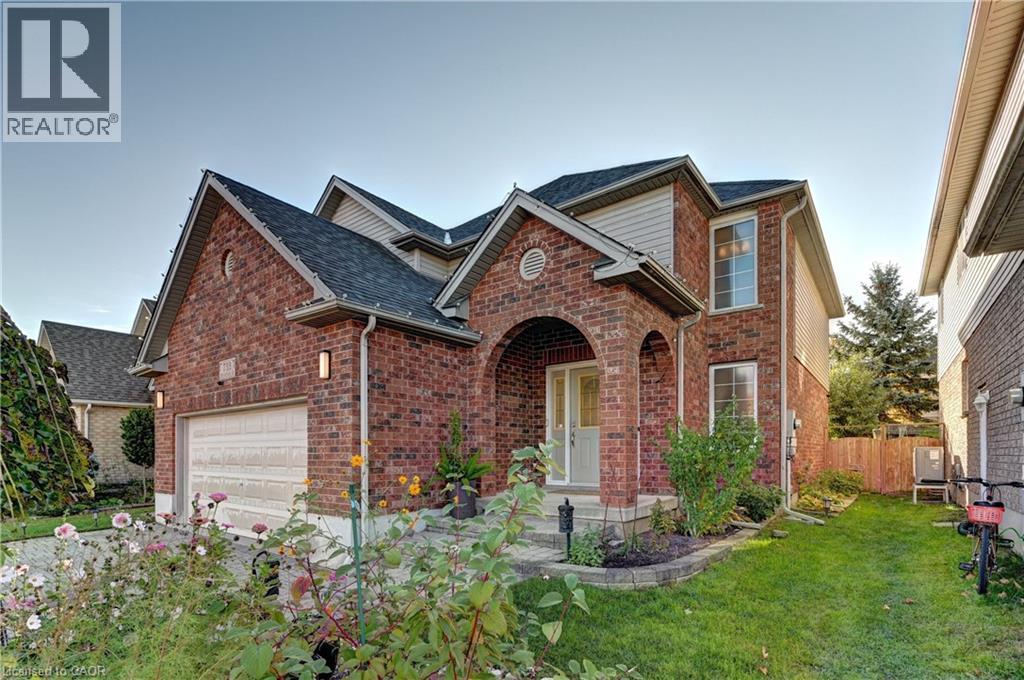 733 Chesapeake Drive, Waterloo, Ontario  N2K 4G3 - Photo 2 - 40873799