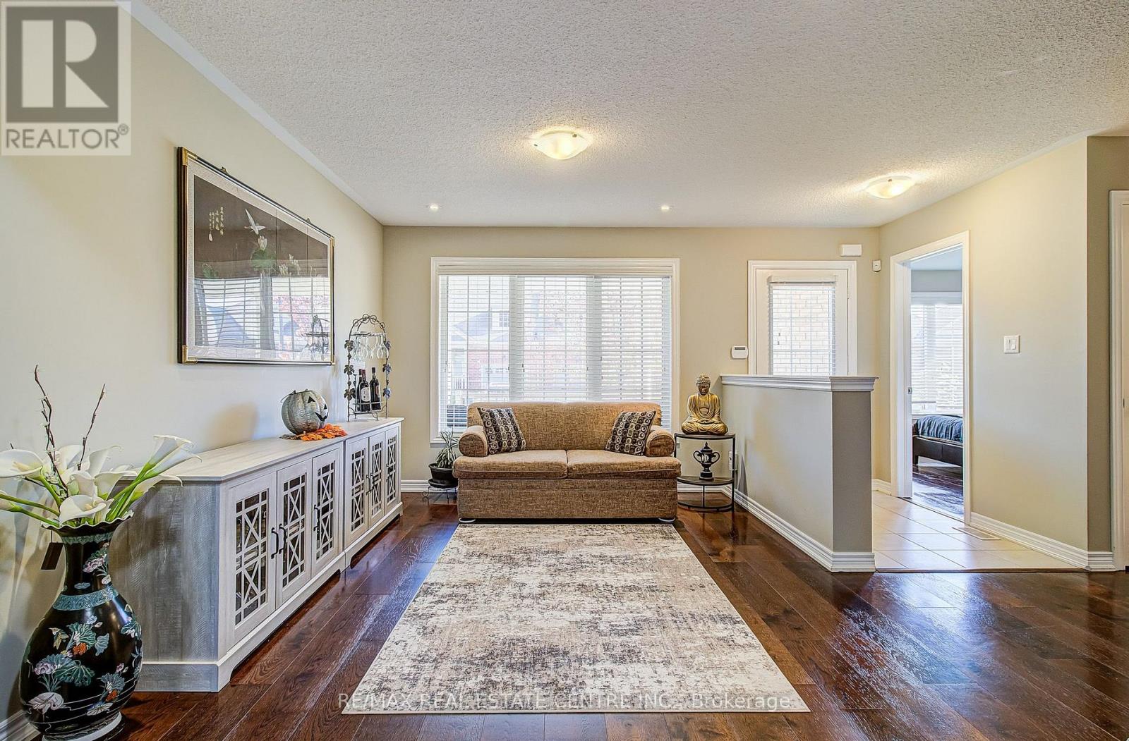 16 Lacorra Way S, Brampton, Ontario  L6R 3P2 - Photo 4 - W14111750