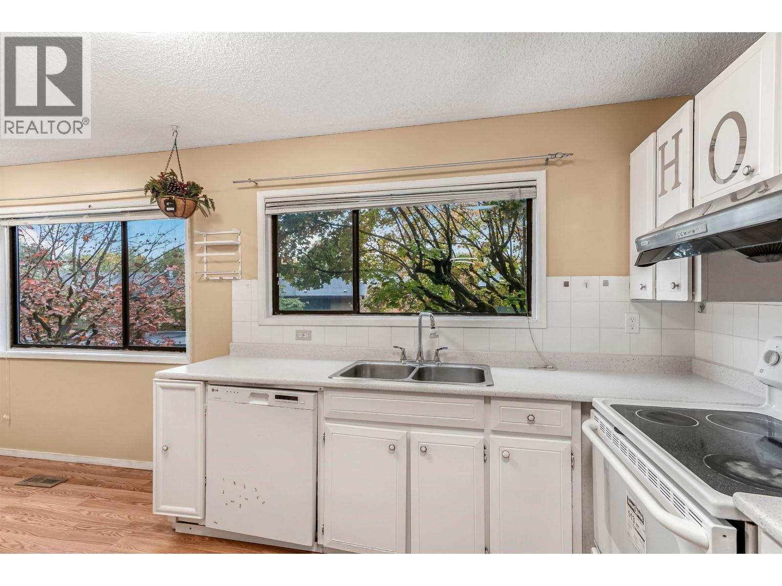 2982 Corona Drive, Burnaby, British Columbia  V3J 1B8 - Photo 9 - R3177783