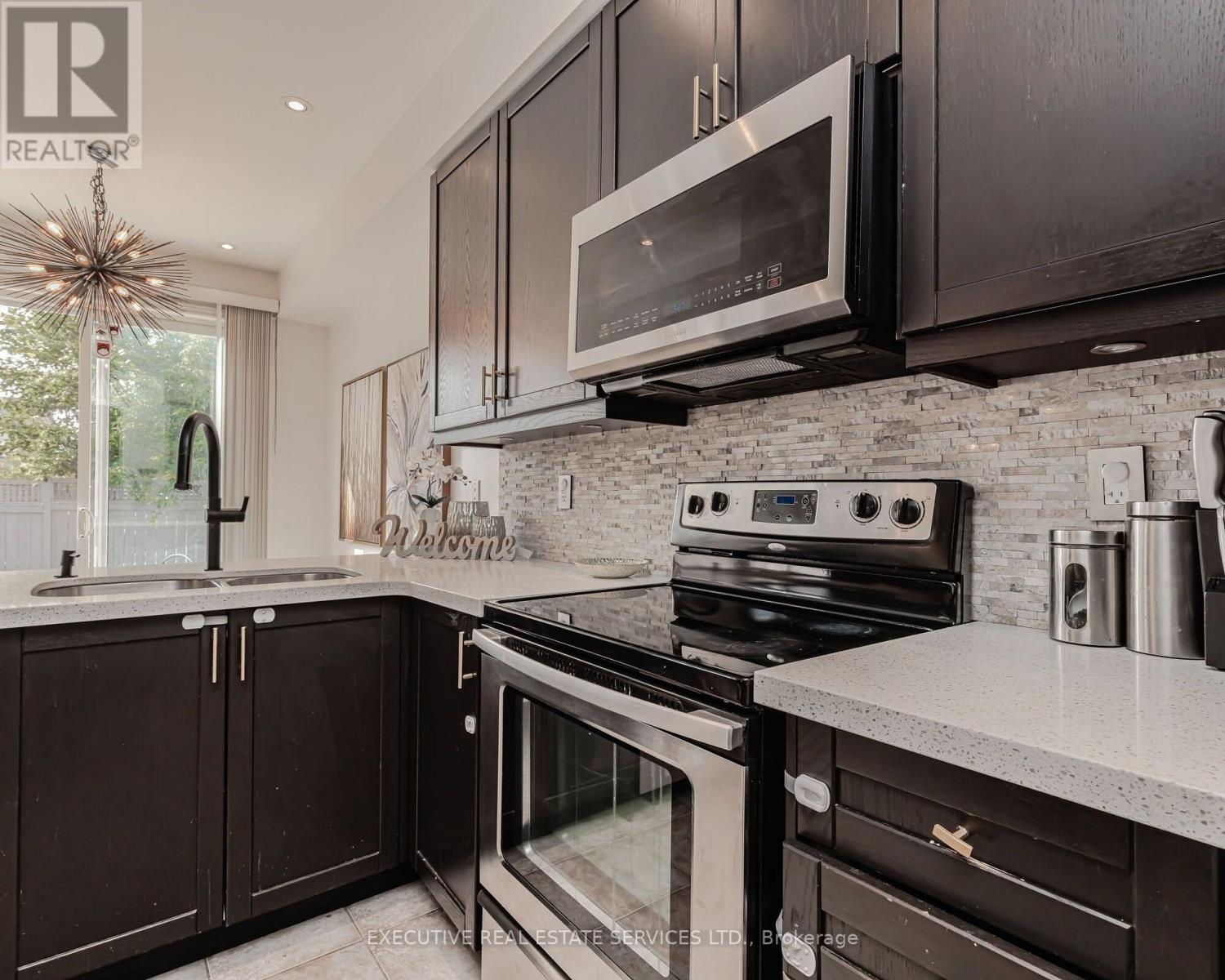 2 Nectarlane Avenue, Caledon, Ontario  L7C 3M8 - Photo 14 - W13667972