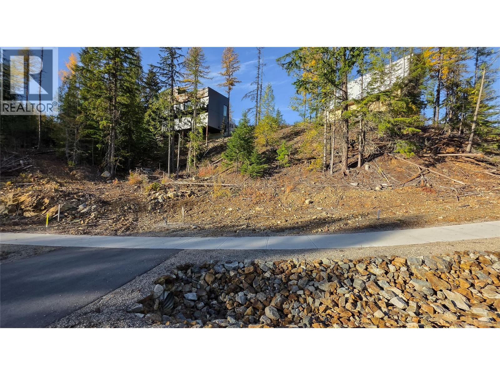 405 Centennial Place, Rossland, British Columbia  V0G 1Y0 - Photo 4 - 10403820