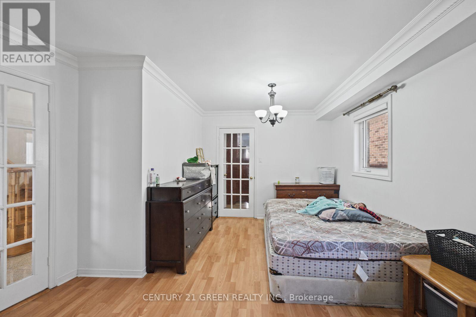 215 Kingknoll Drive, Brampton, Ontario  L6Y 4X4 - Photo 11 - W14113330