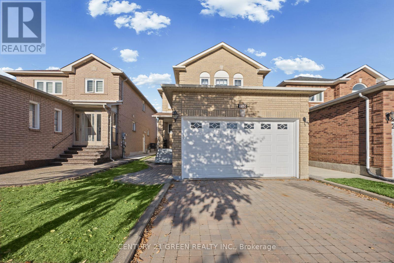 215 Kingknoll Drive, Brampton, Ontario  L6Y 4X4 - Photo 2 - W14113330