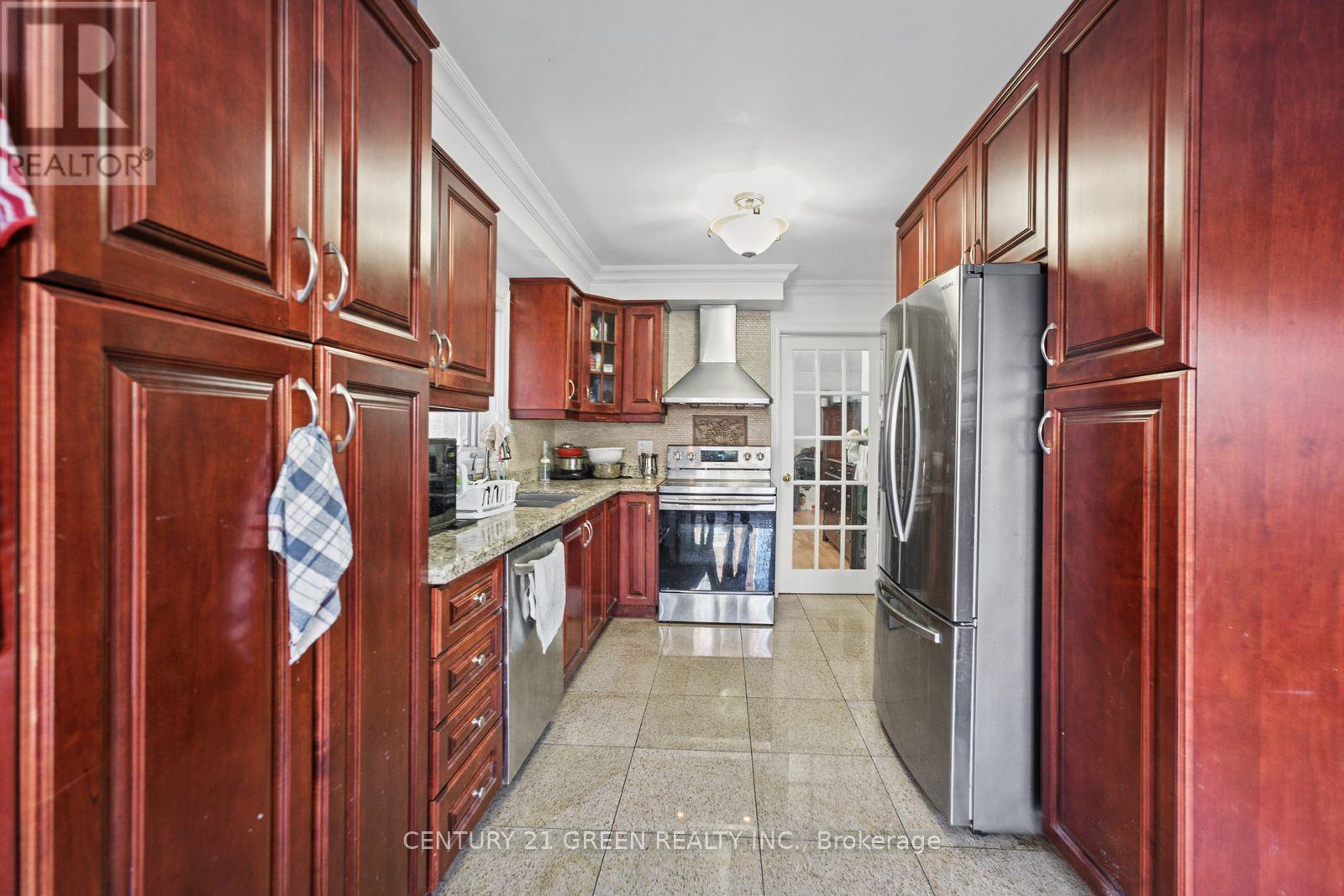 215 Kingknoll Drive, Brampton, Ontario  L6Y 4X4 - Photo 17 - W14113330