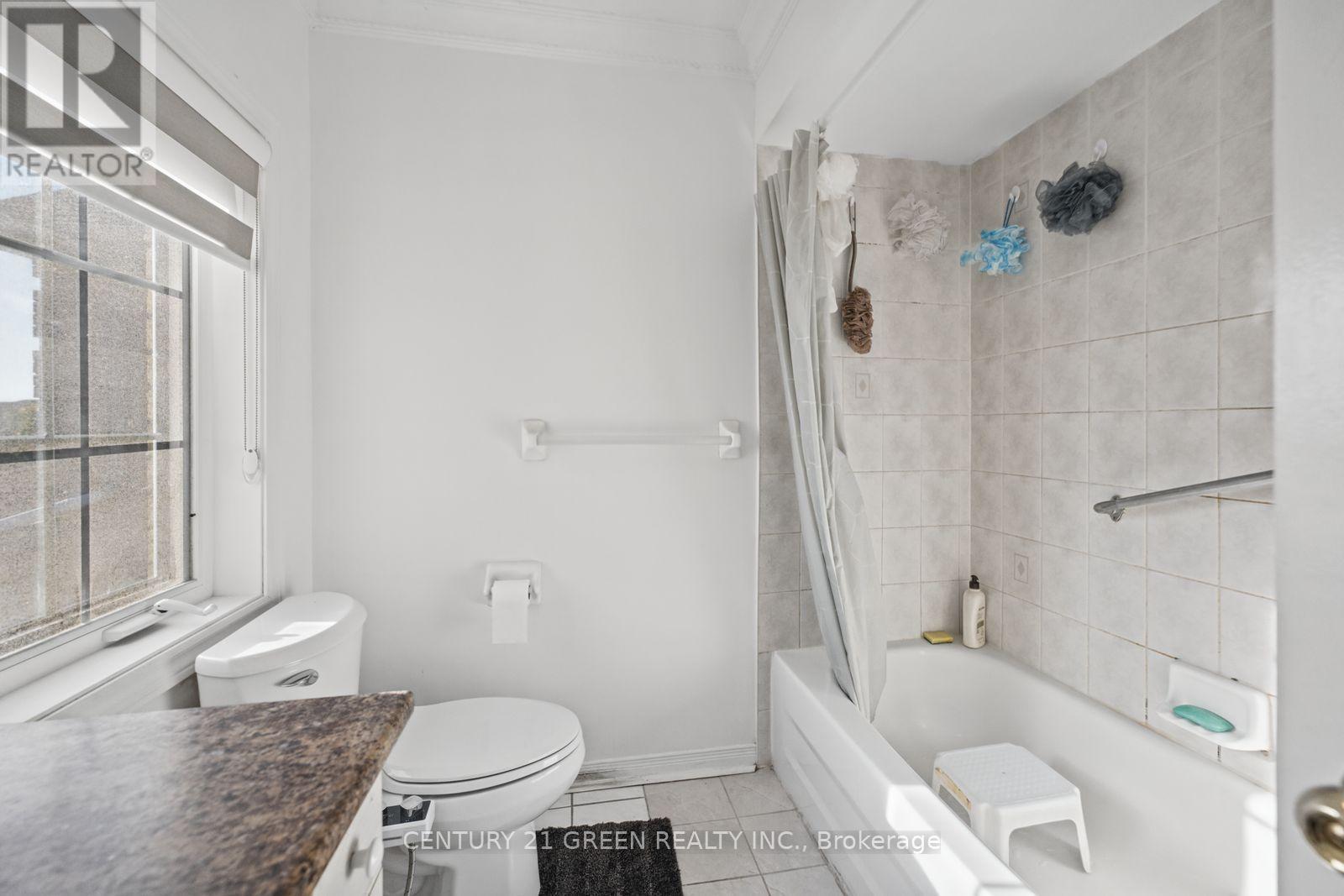 215 Kingknoll Drive, Brampton, Ontario  L6Y 4X4 - Photo 35 - W14113330