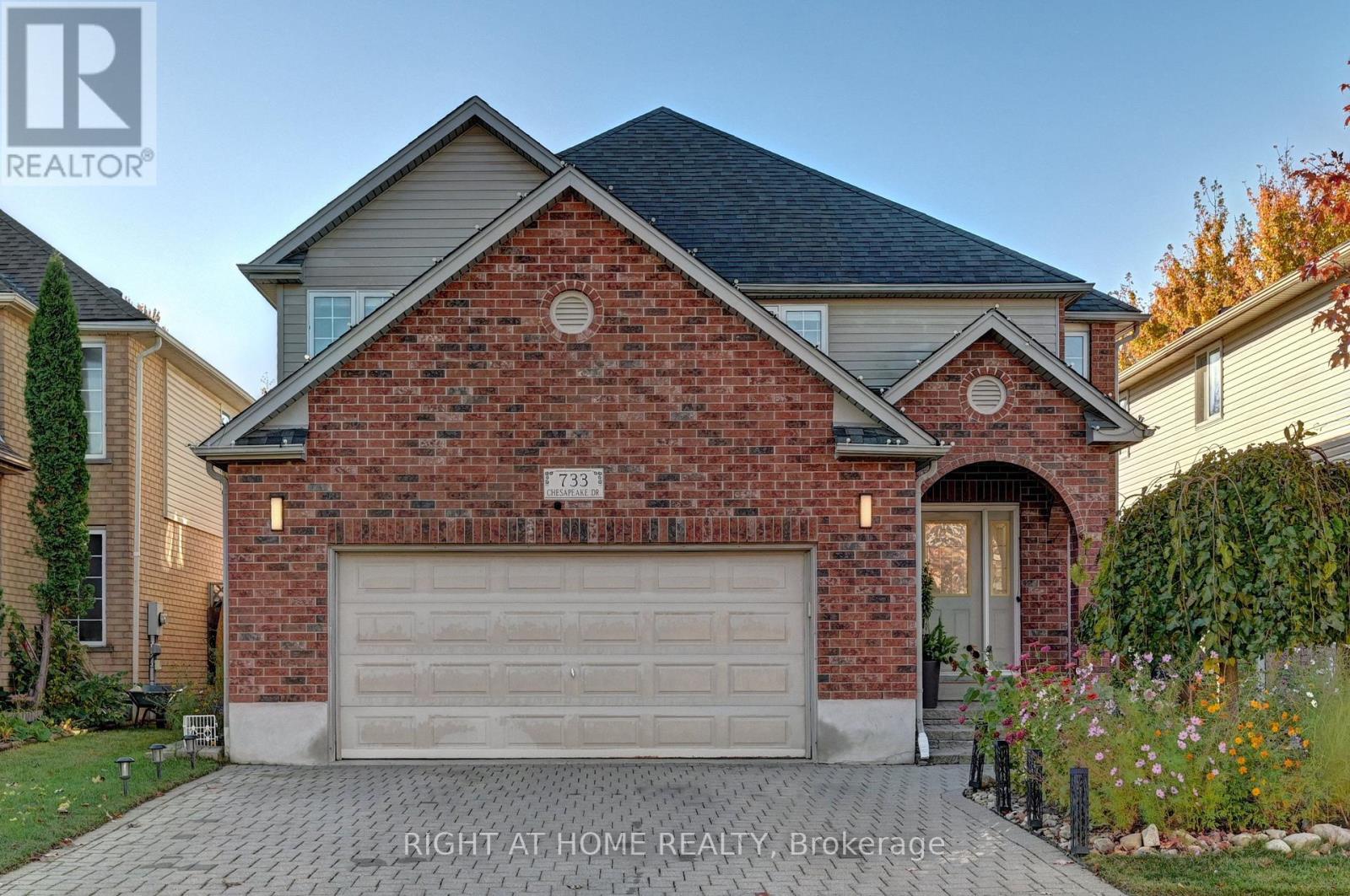 733 CHESAPEAKE DRIVE, Waterloo, Ontario