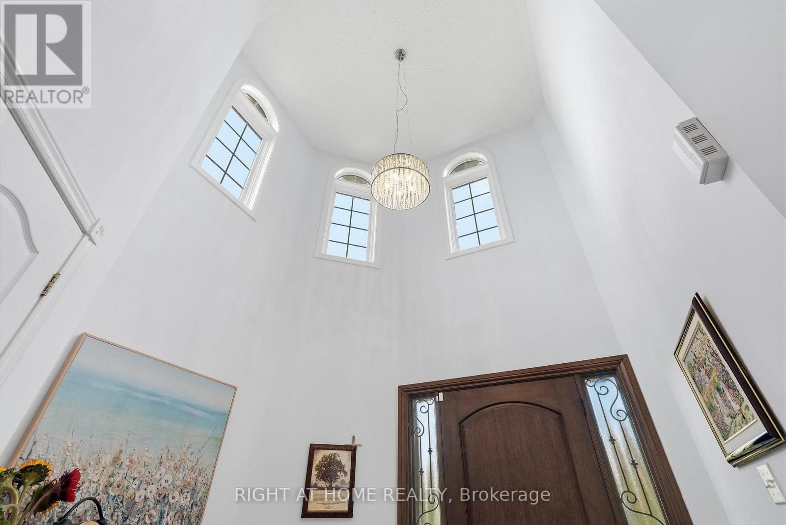 71 Veneto Drive, Vaughan, Ontario  L4L 8X5 - Photo 5 - N14113996
