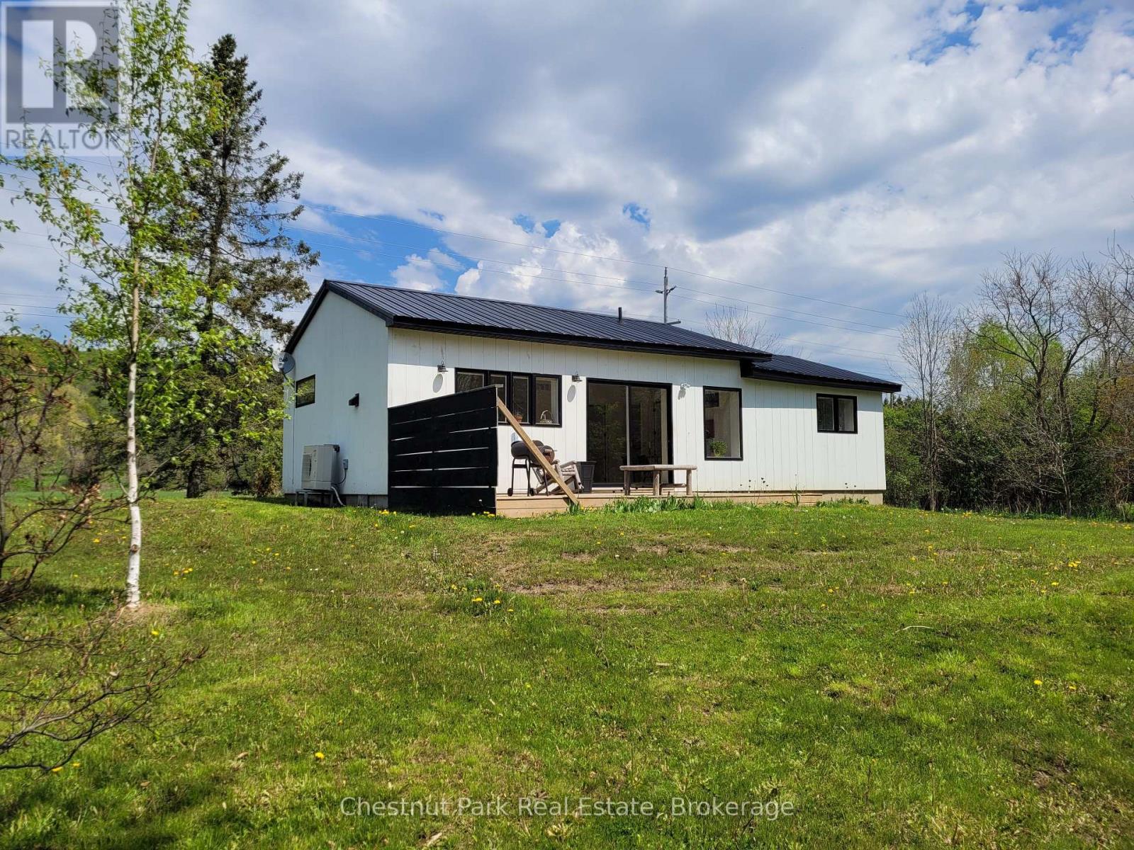 7965 County Road 9, Clearview, Ontario  L0M 1S0 - Photo 3 - S14113998