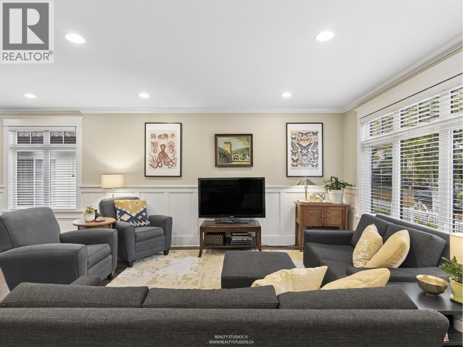338 E 20th Avenue, Vancouver, British Columbia  V5V 1M3 - Photo 3 - R3178280