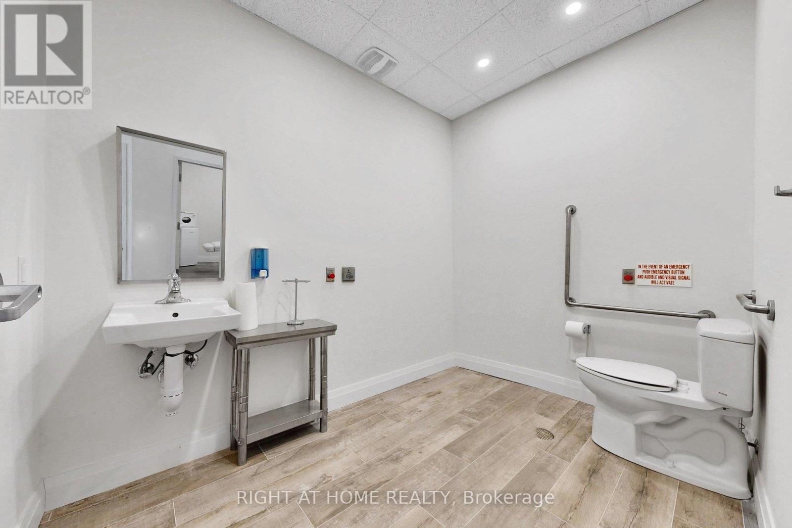 125 - 701 Sheppard Avenue W, Toronto, Ontario  M3H 0B2 - Photo 14 - C13849300