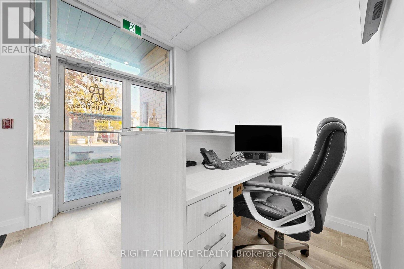 125 - 701 Sheppard Avenue W, Toronto, Ontario  M3H 0B2 - Photo 6 - C13849300
