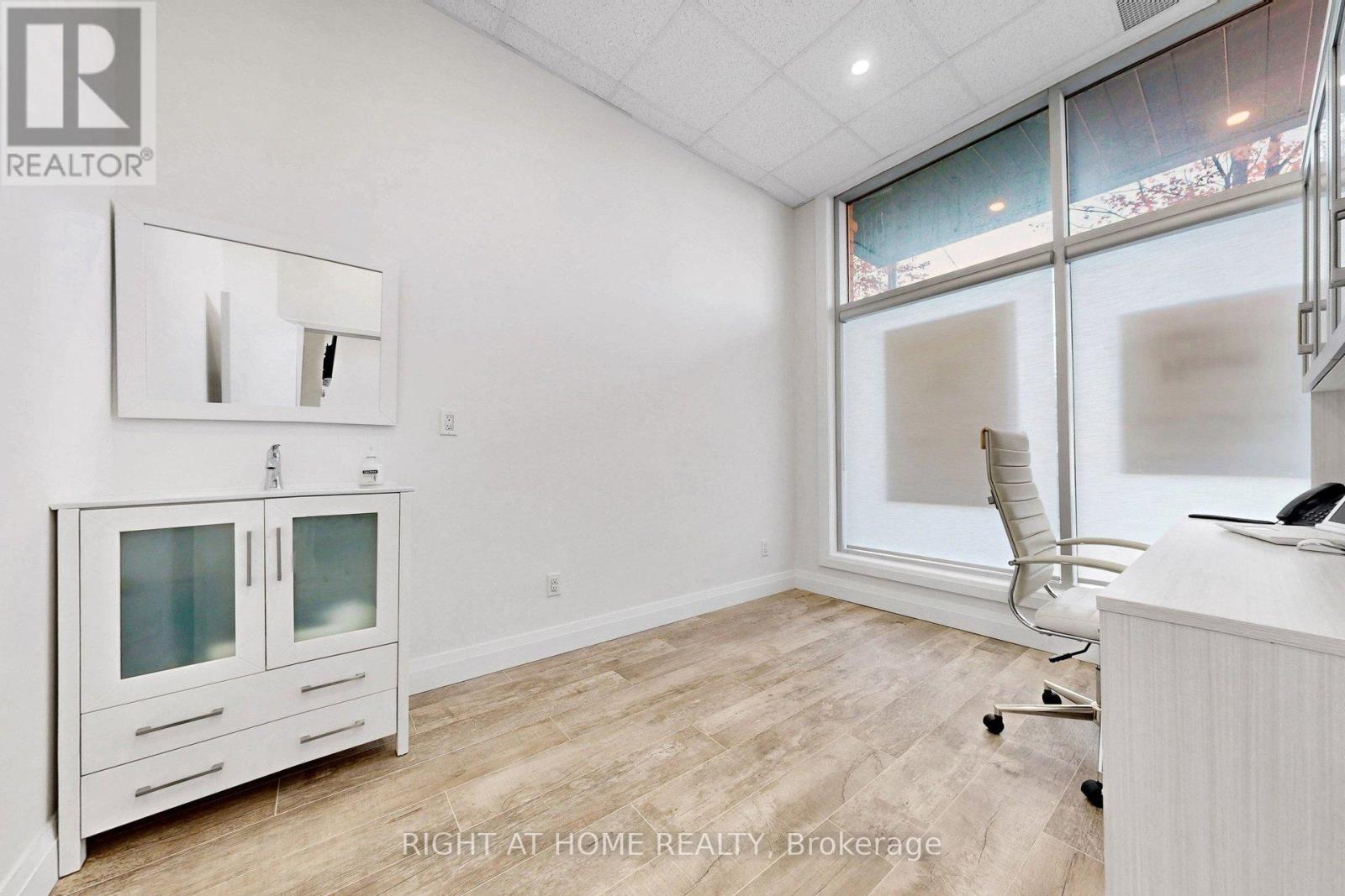 125 - 701 Sheppard Avenue W, Toronto, Ontario  M3H 0B2 - Photo 9 - C13849300