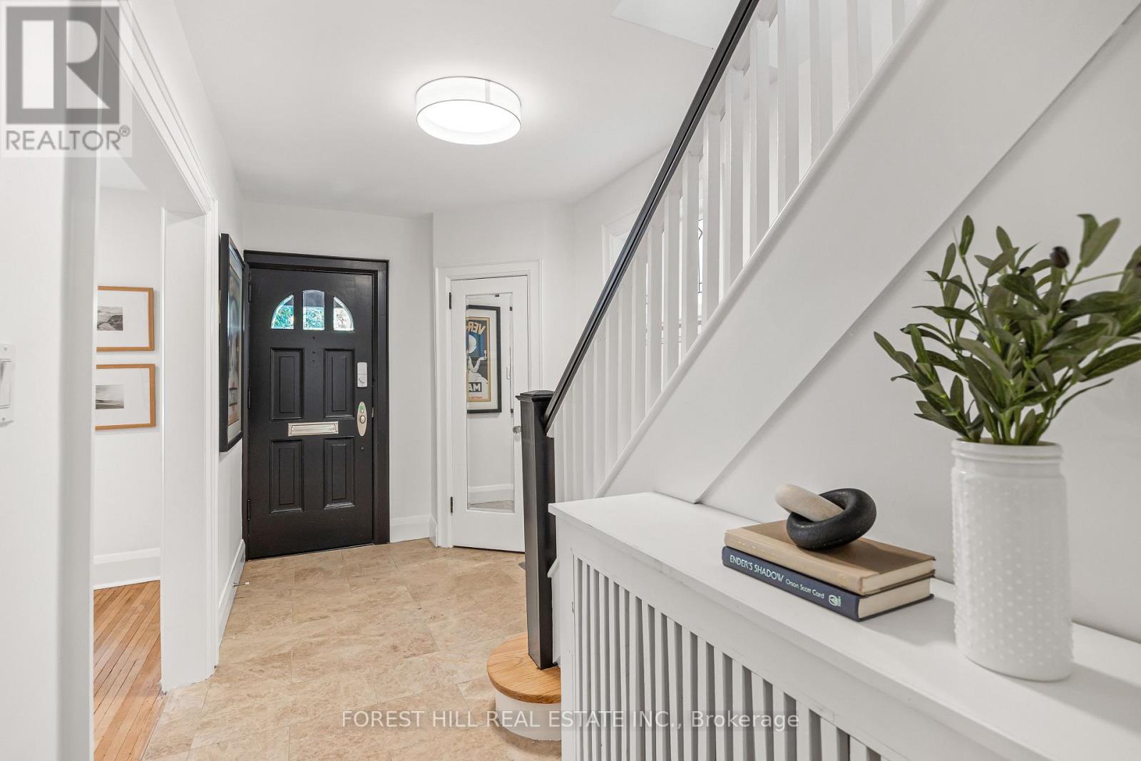 408 St Clements Avenue, Toronto, Ontario  M5N 1M1 - Photo 4 - C14103776
