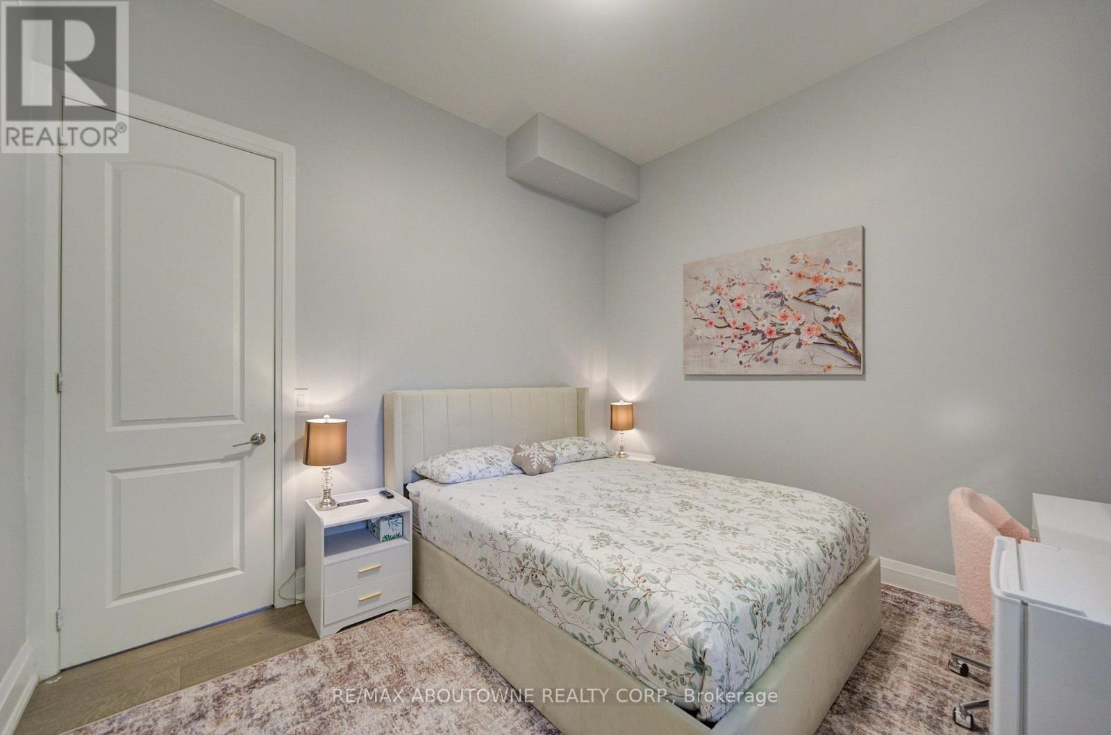 1525 Kenmuir Avenue, Mississauga, Ontario  L5G 4B6 - Photo 15 - W14103420