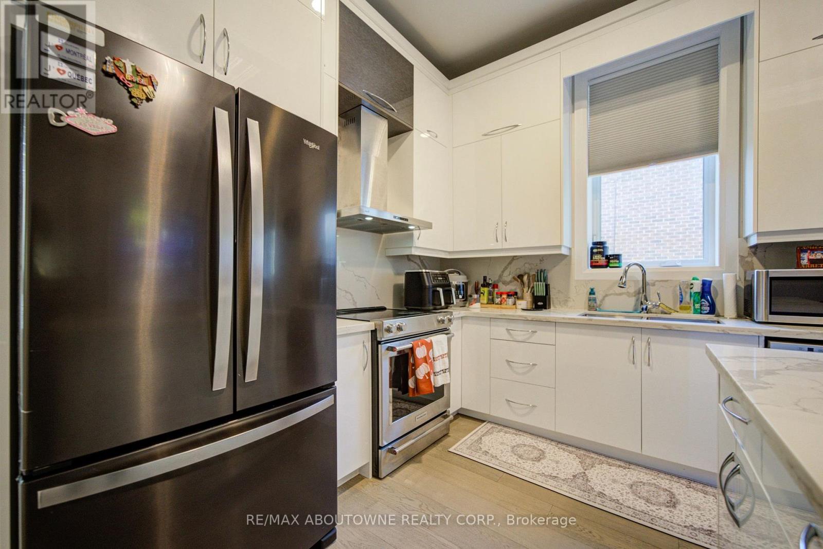 1525 Kenmuir Avenue, Mississauga, Ontario  L5G 4B6 - Photo 7 - W14103420