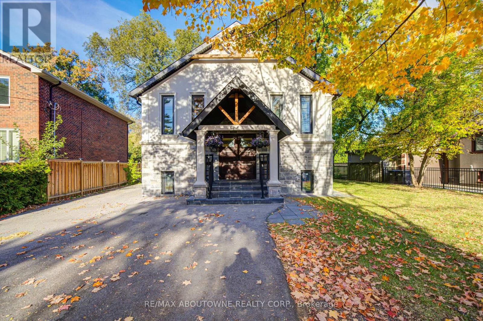1525 KENMUIR AVENUE, Mississauga, Ontario