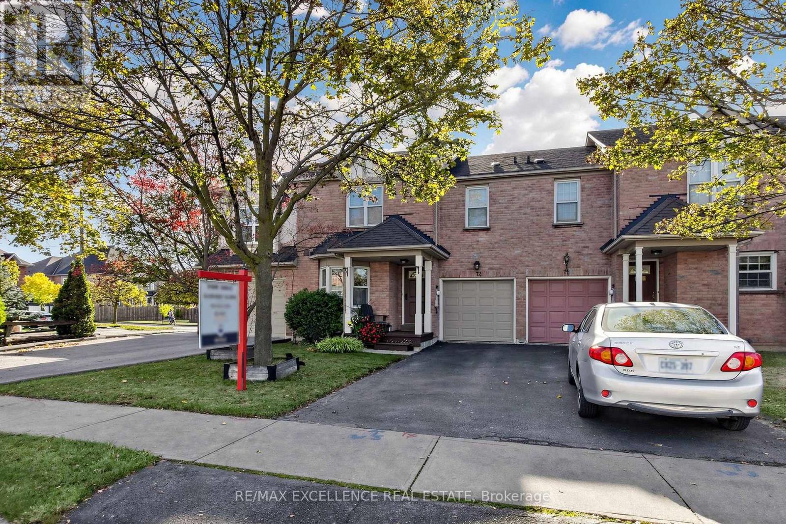 72 Desert Sand Drive, Brampton, Ontario  L6R 1V6 - Photo 2 - W14109528