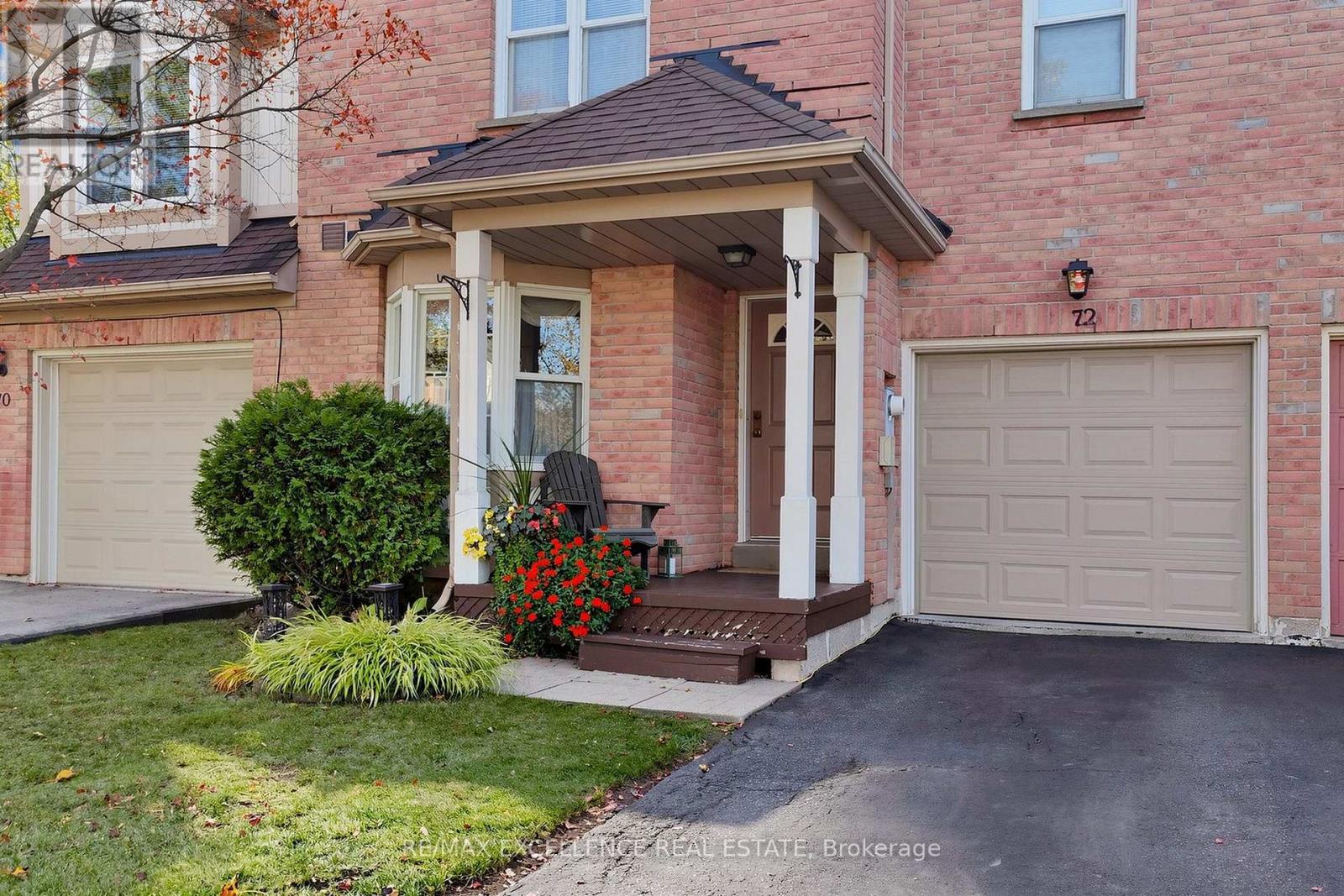 72 Desert Sand Drive, Brampton, Ontario  L6R 1V6 - Photo 3 - W14109528