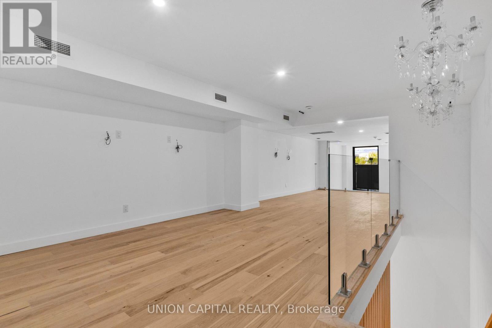 2 - 3429 Yonge Street, Toronto, Ontario  M4N 2N1 - Photo 12 - C13852208