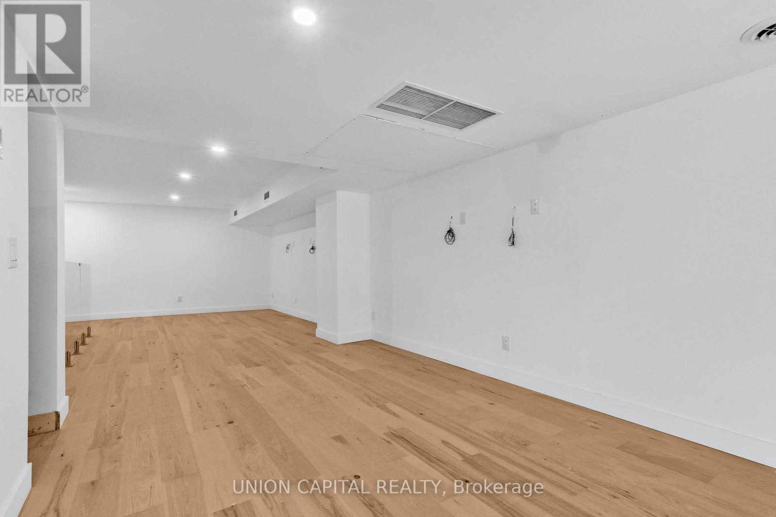 2 - 3429 Yonge Street, Toronto, Ontario  M4N 2N1 - Photo 16 - C13852208