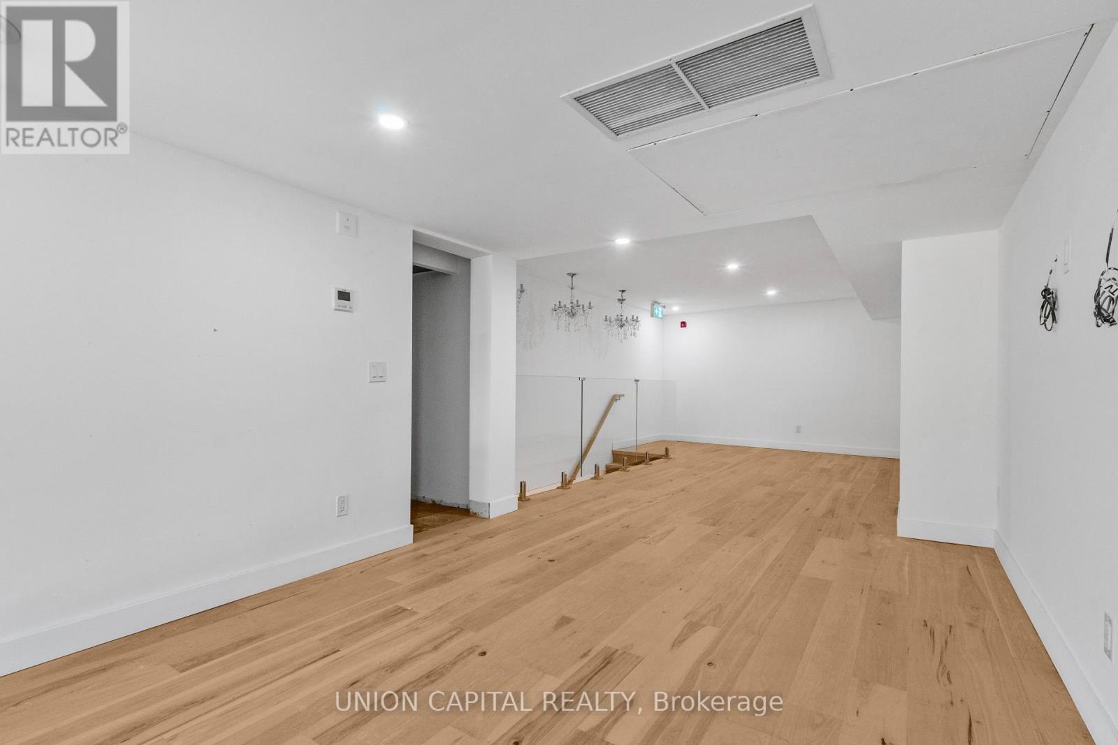 2 - 3429 Yonge Street, Toronto, Ontario  M4N 2N1 - Photo 15 - C13852208