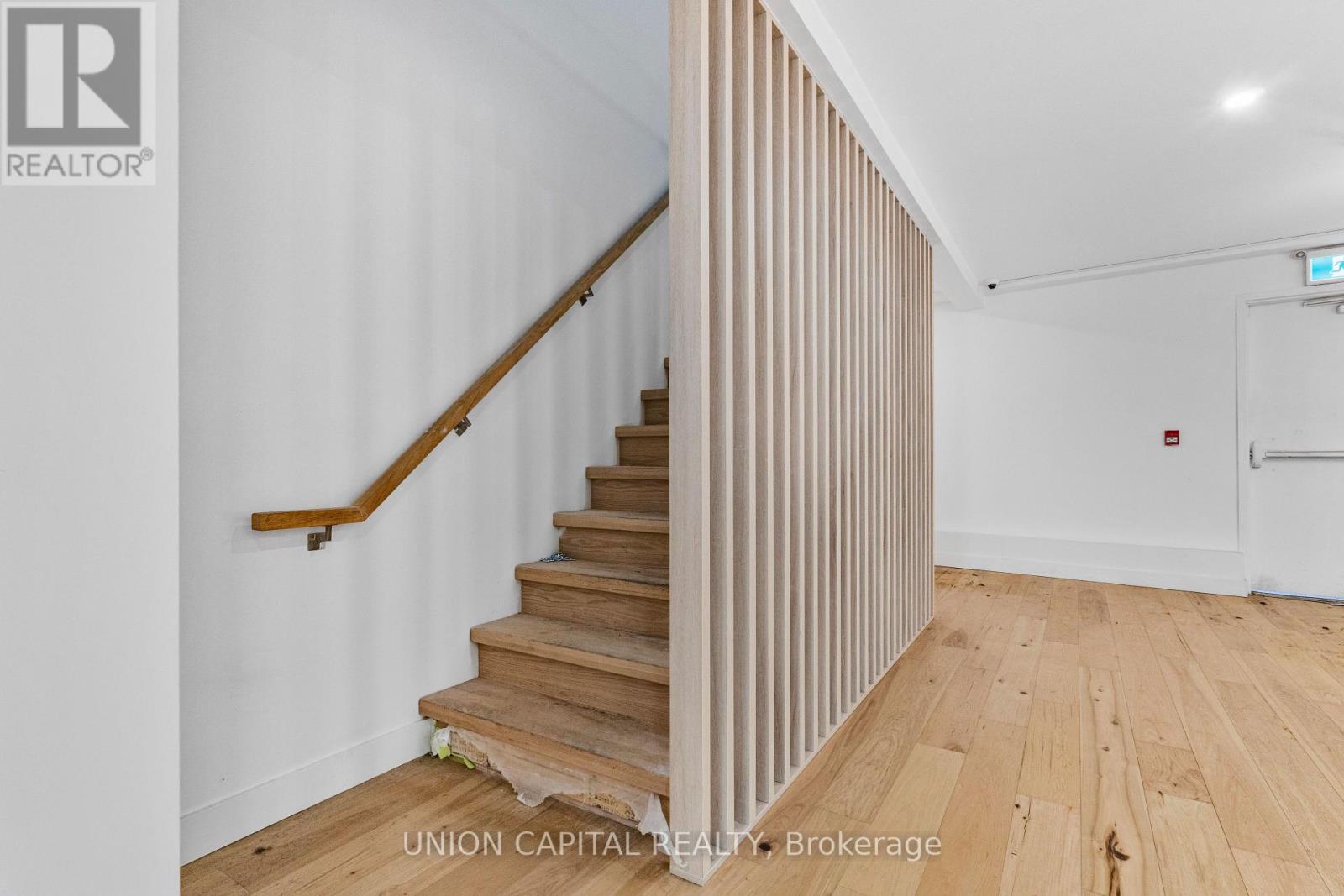 2 - 3429 Yonge Street, Toronto, Ontario  M4N 2N1 - Photo 11 - C13852208