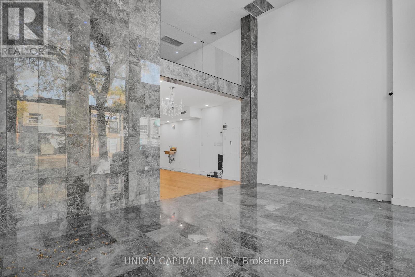 2 - 3429 Yonge Street, Toronto, Ontario  M4N 2N1 - Photo 5 - C13852208