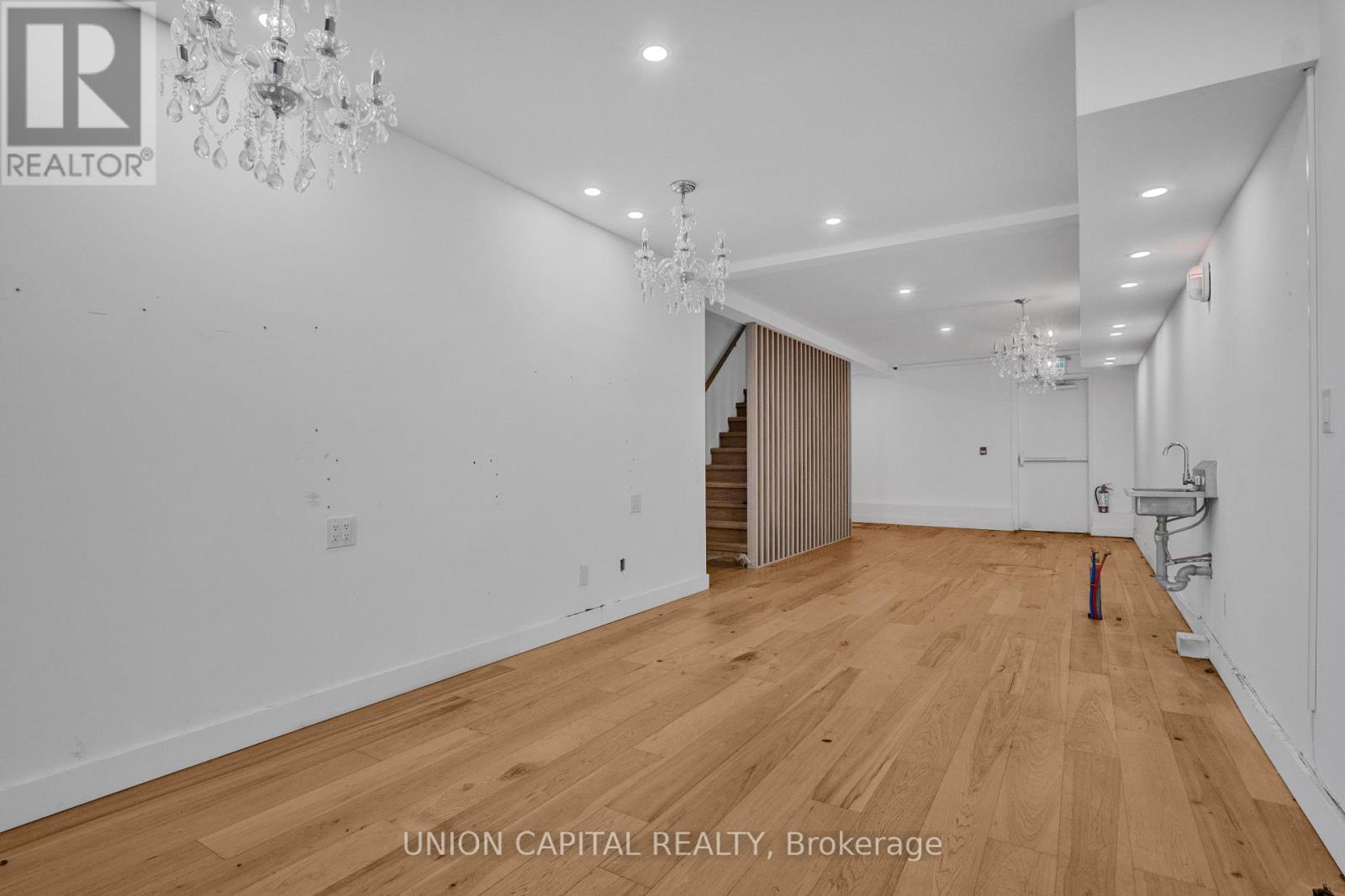 2 - 3429 Yonge Street, Toronto, Ontario  M4N 2N1 - Photo 8 - C13852208