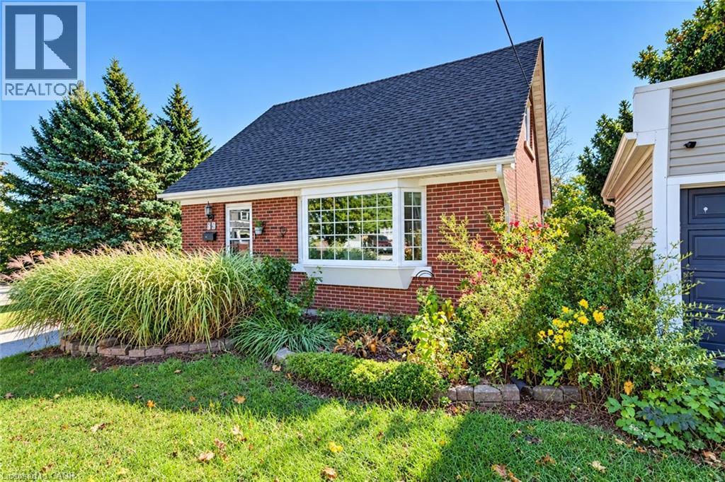 35 Pleasant Avenue, Kitchener, Ontario  N2M 4A3 - Photo 3 - 40872607