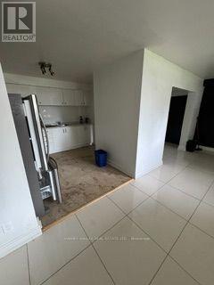 Lower - 437 Lawrence Avenue W, Toronto, Ontario  M5M 1C3 - Photo 4 - C14114066