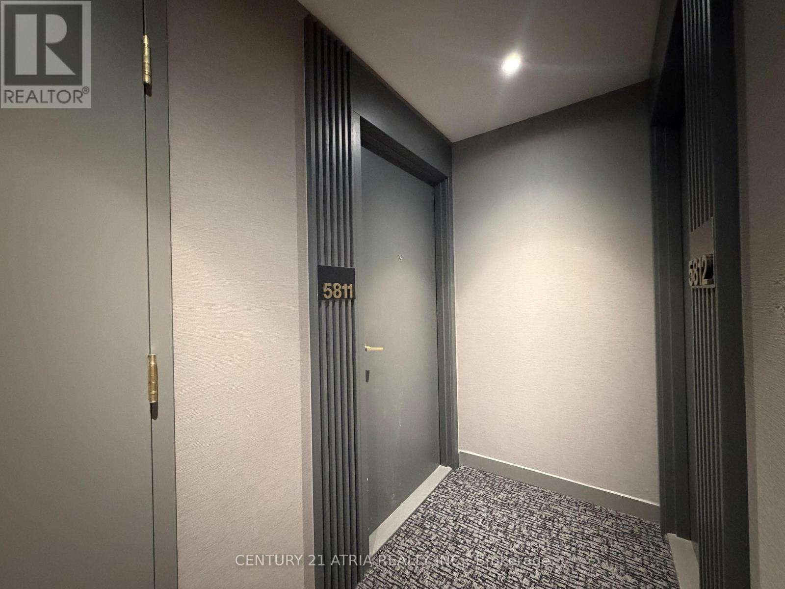 5811 - 5 Buttermill Avenue, Vaughan (Vaughan Corporate Centre), Ontario  L4K 0J5 - Photo 2 - N14114026