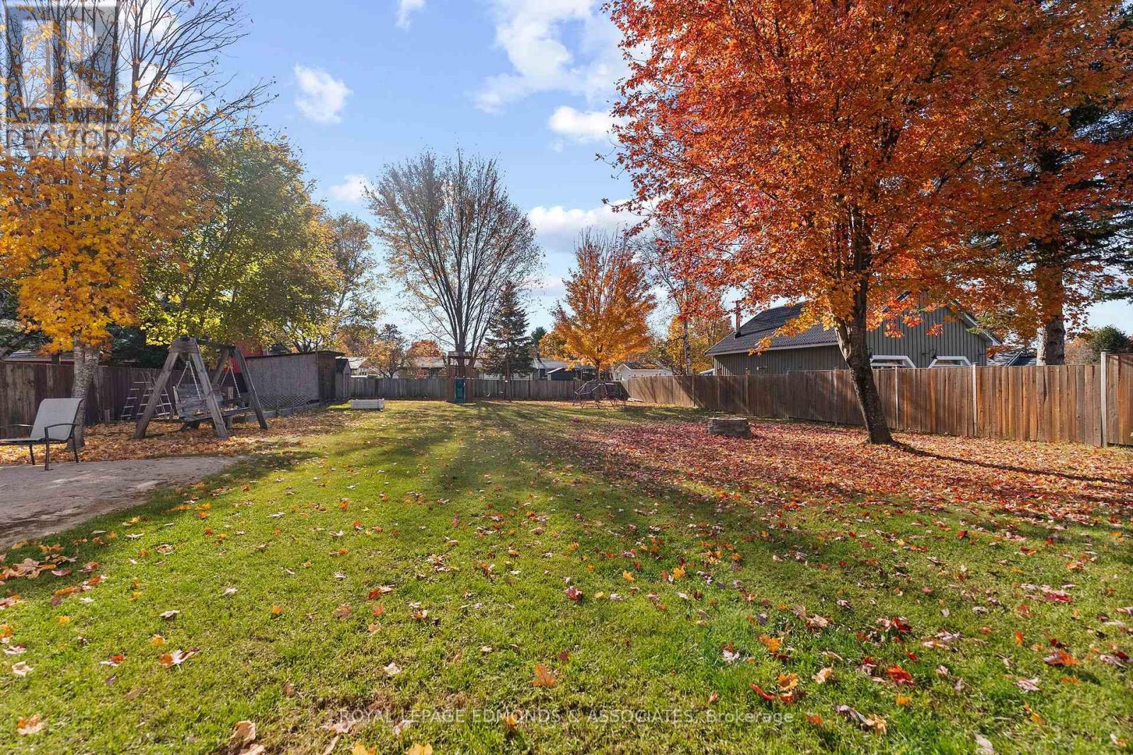 10 Sunset Crescent, Petawawa, Ontario  K8H 2L7 - Photo 5 - X14114058