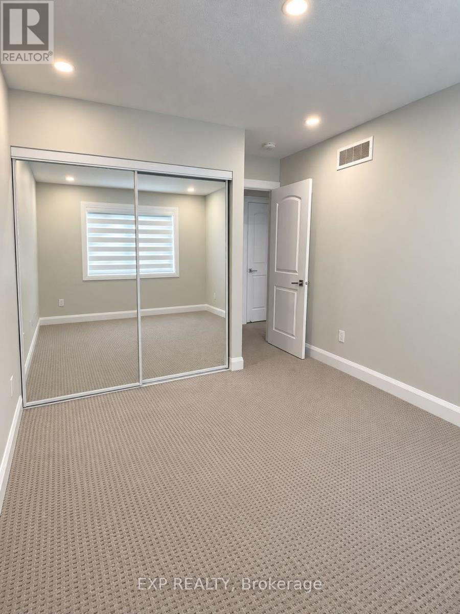 241 Pingwi Place, Ottawa, Ontario  K1X 0G2 - Photo 11 - X14114074
