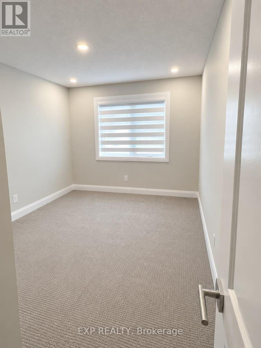 241 Pingwi Place, Ottawa, Ontario  K1X 0G2 - Photo 12 - X14114074