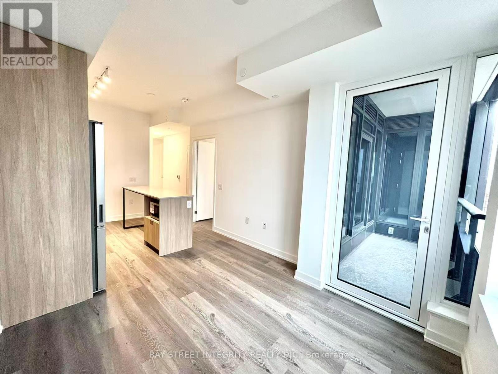 2302 - 395 Square One Drive, Mississauga (City Centre), Ontario  L5B 0P6 - Photo 10 - W14114044