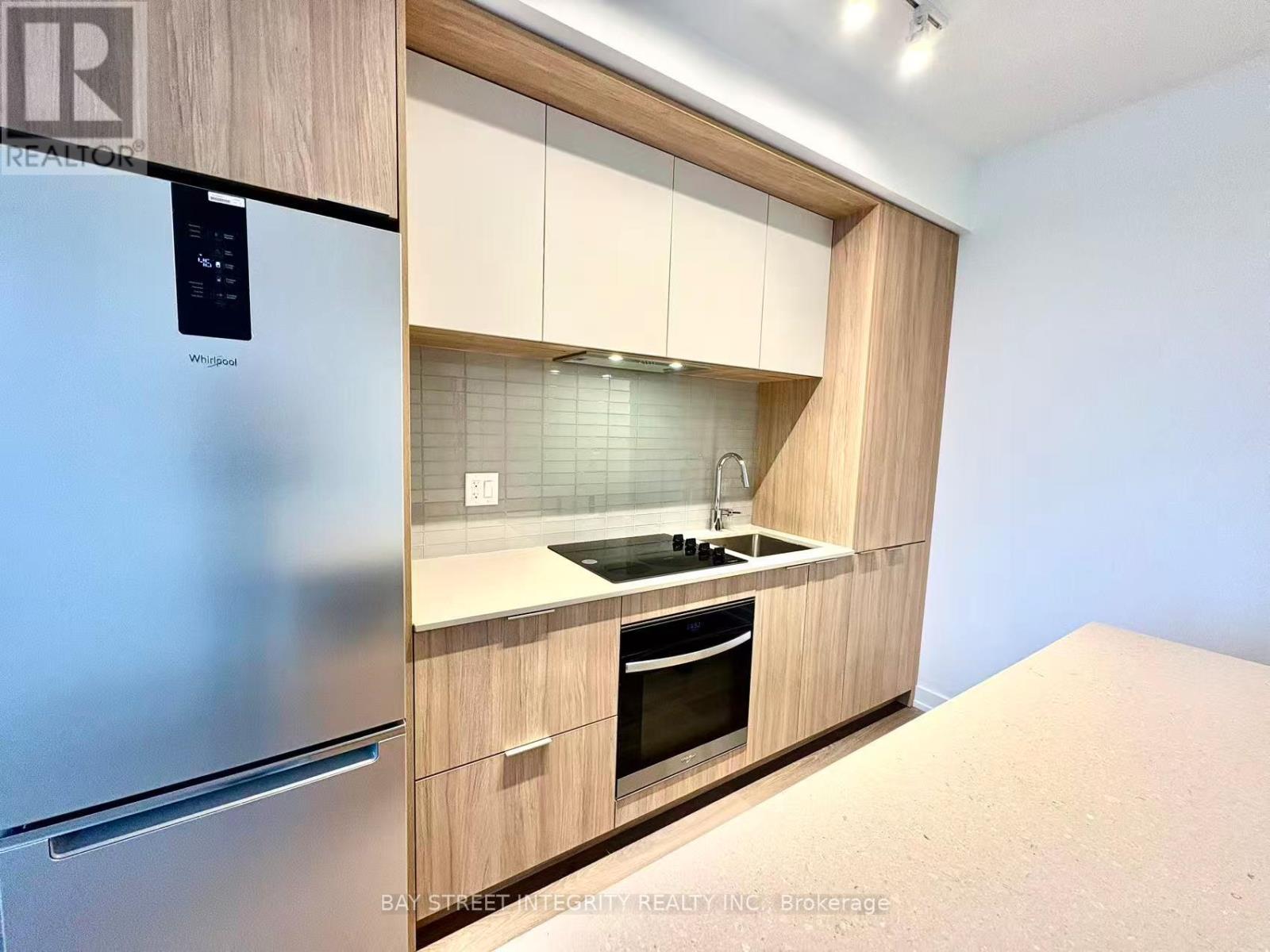2302 - 395 Square One Drive, Mississauga (City Centre), Ontario  L5B 0P6 - Photo 11 - W14114044