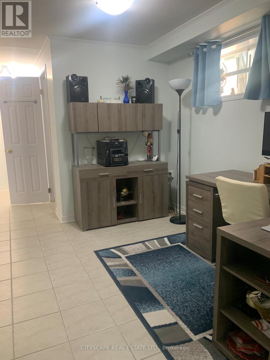 Bsmt - 120 Hullmar Drive, Toronto, Ontario  M3N 2G2 - Photo 8 - W14114050