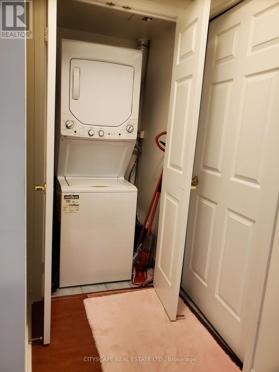 1421 - 25 Kingsbridge Garden Circle, Mississauga, Ontario  L5R 4B1 - Photo 12 - W14114052