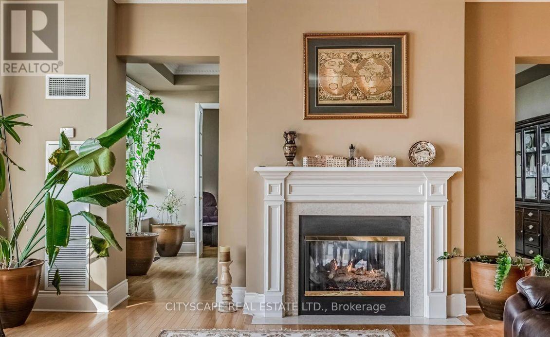 1421 - 25 Kingsbridge Garden Circle, Mississauga, Ontario  L5R 4B1 - Photo 2 - W14114052