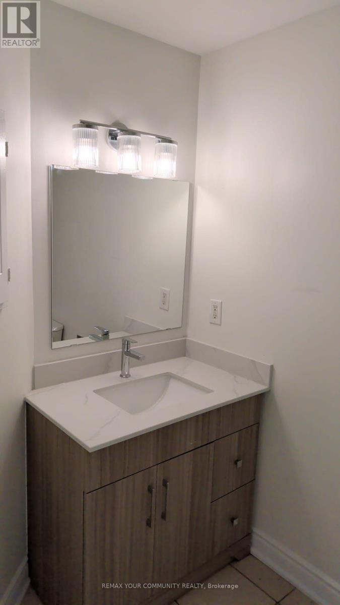 Upper - 4 Malabar Crescent S, Brampton, Ontario  L6S 3X8 - Photo 10 - W14114070