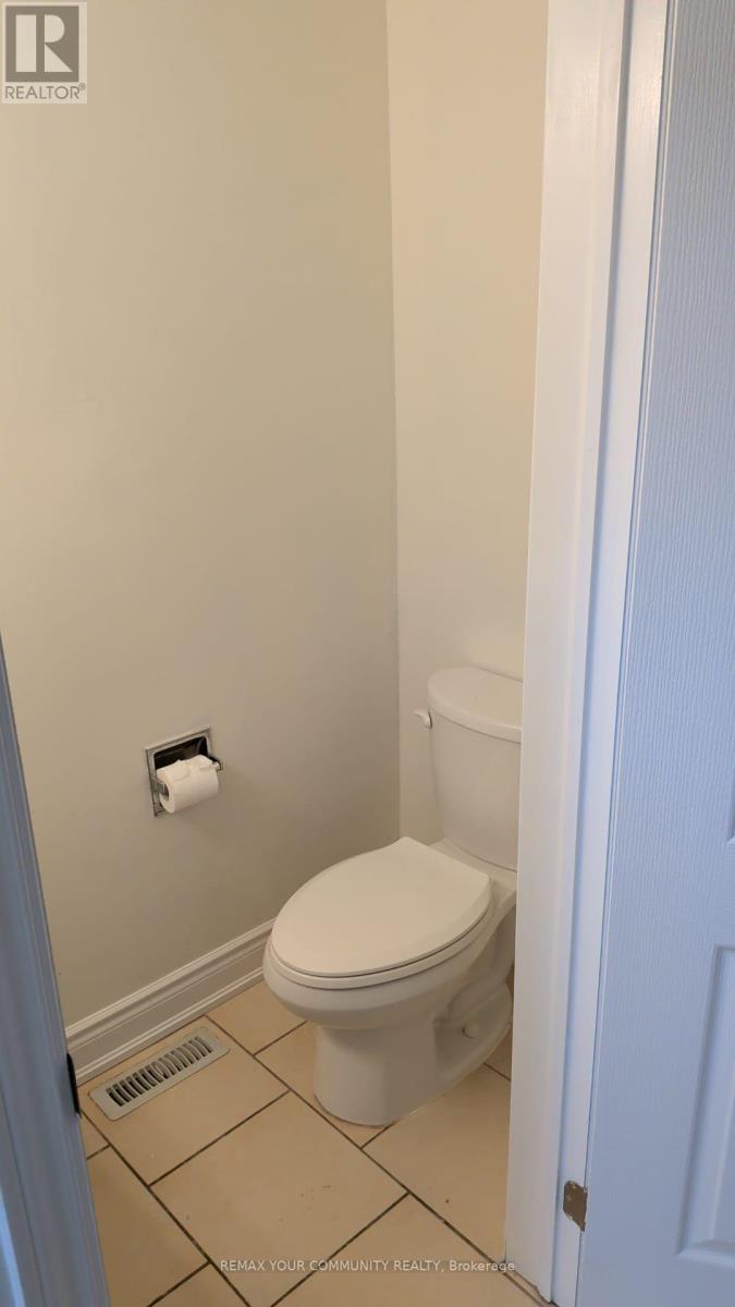 Upper - 4 Malabar Crescent S, Brampton, Ontario  L6S 3X8 - Photo 15 - W14114070