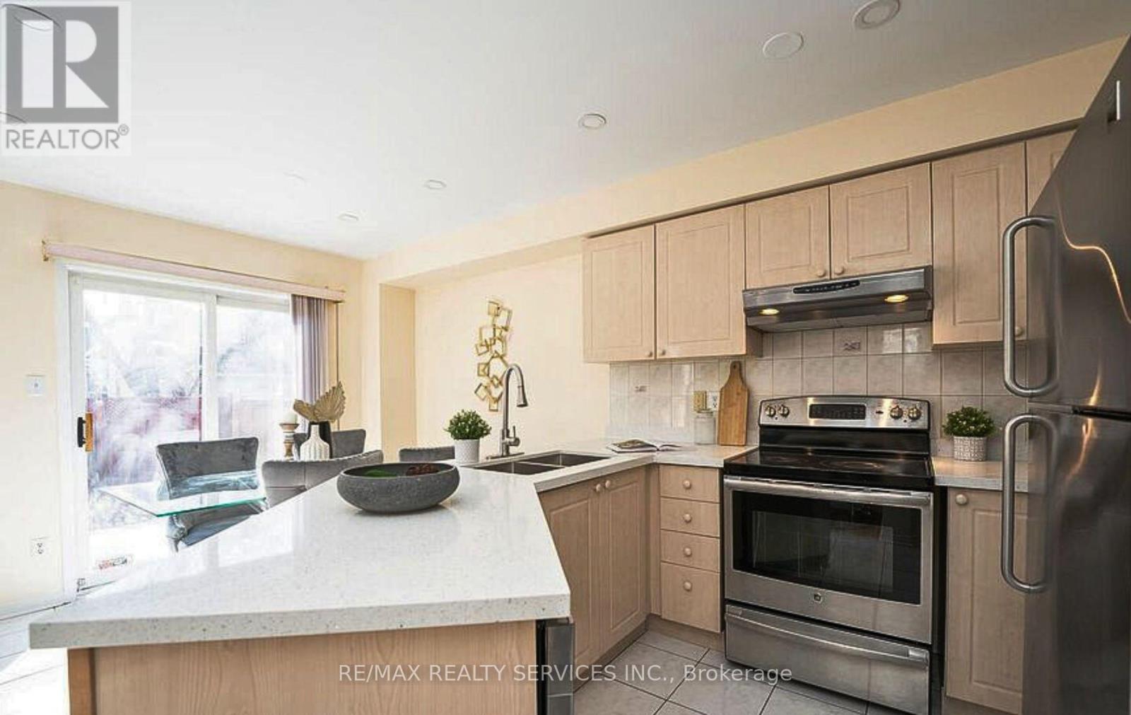 (Upper) - 5944 Shelford Terrace, Mississauga, Ontario  L5M 6K3 - Photo 8 - W14114092
