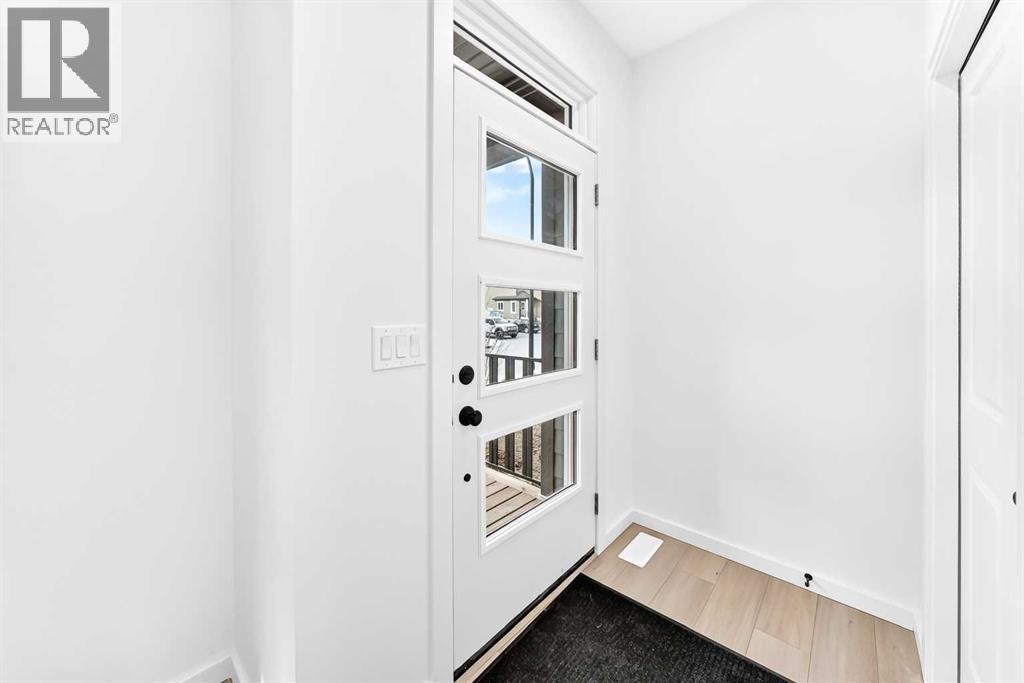 84 Creekside Rise SW, Calgary, Alberta  T2X 6G8 - Photo 10 - A2353868