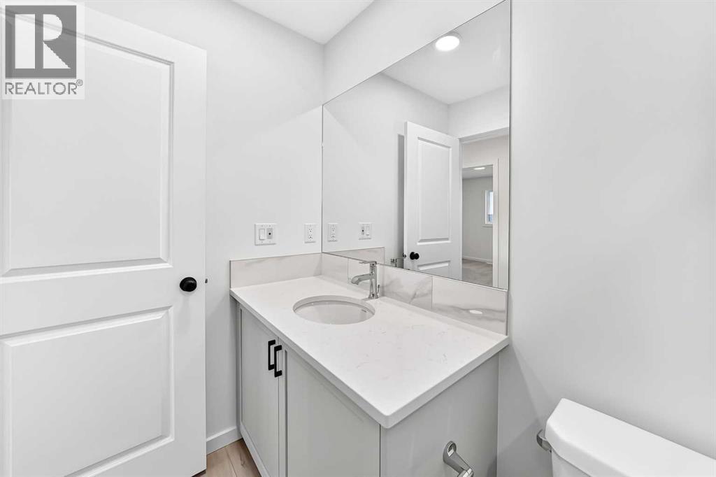 84 Creekside Rise SW, Calgary, Alberta  T2X 6G8 - Photo 35 - A2353868