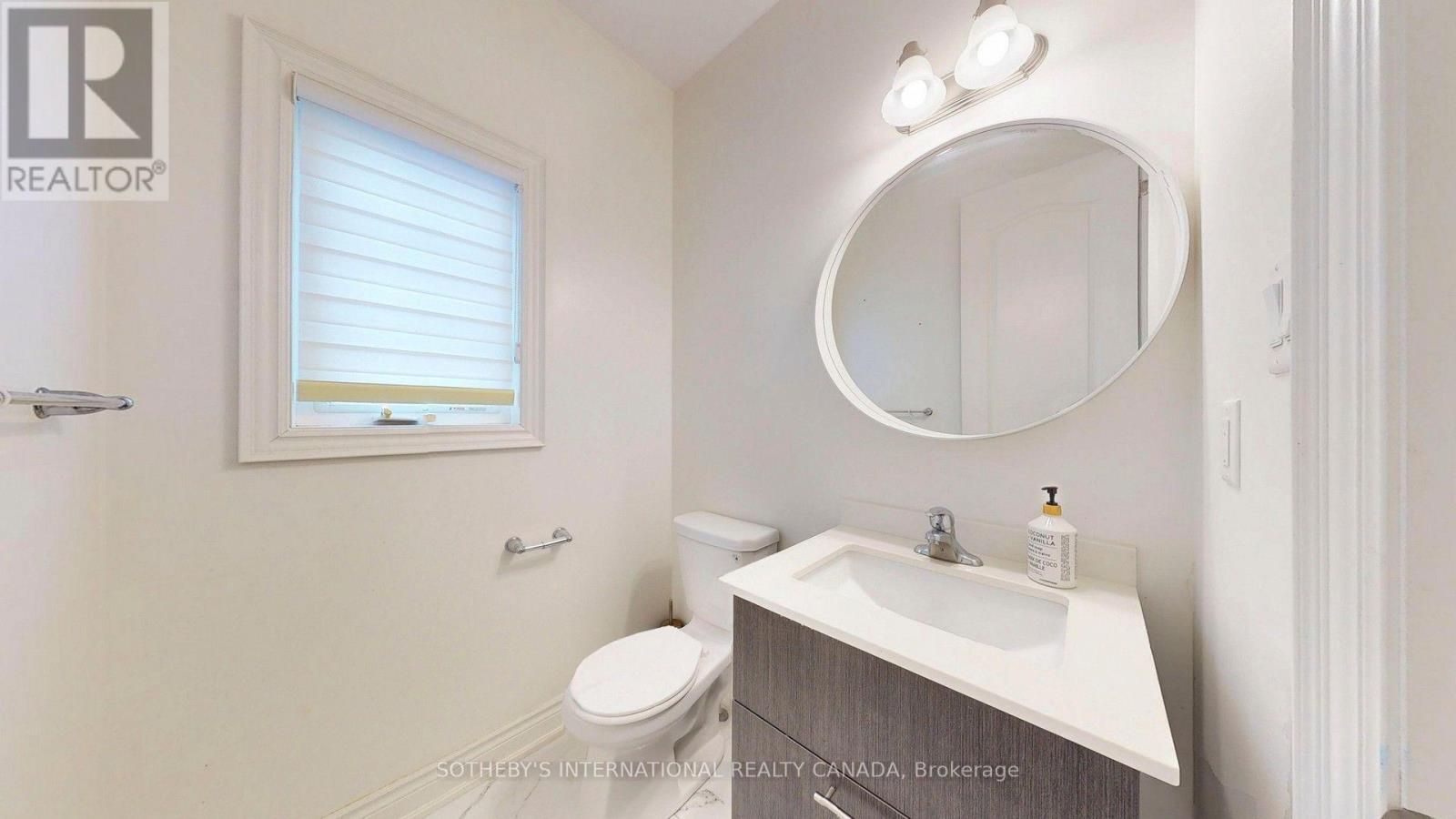 60 Sharonview Crescent, East Gwillimbury, Ontario  L9N 0S5 - Photo 9 - N14096660
