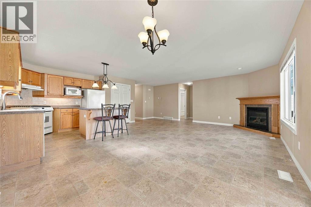 5700 Blackwell Sideroad Unit# 135, Sarnia, Ontario  N7W 1B7 - Photo 15 - 26021007