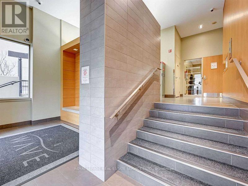 1005 - 4 Elsinore Path, Toronto, Ontario  M8V 4G7 - Photo 4 - W14111068