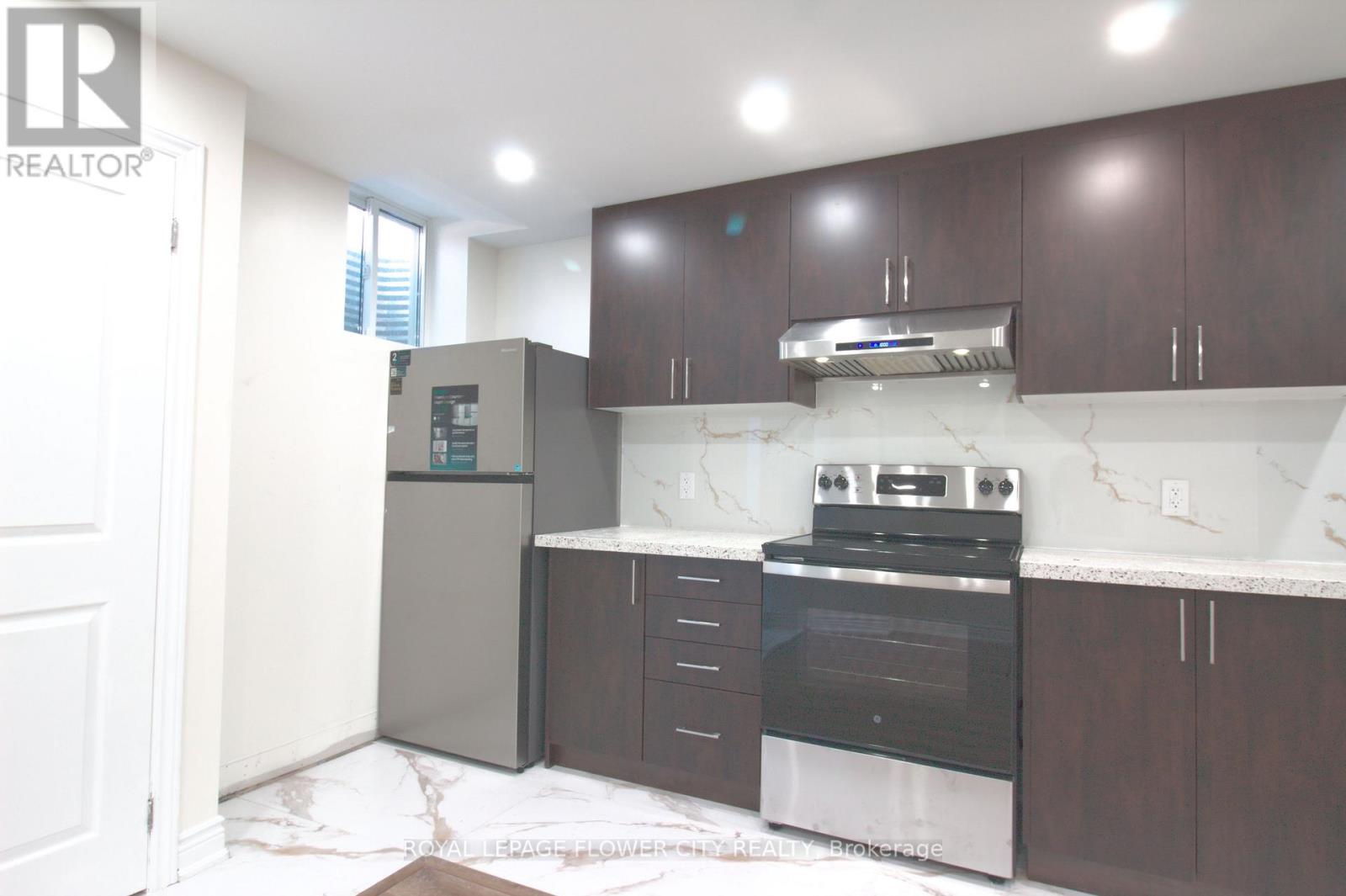 23 Perdita Road, Brampton, Ontario  L6Y 6B3 - Photo 12 - W13884574