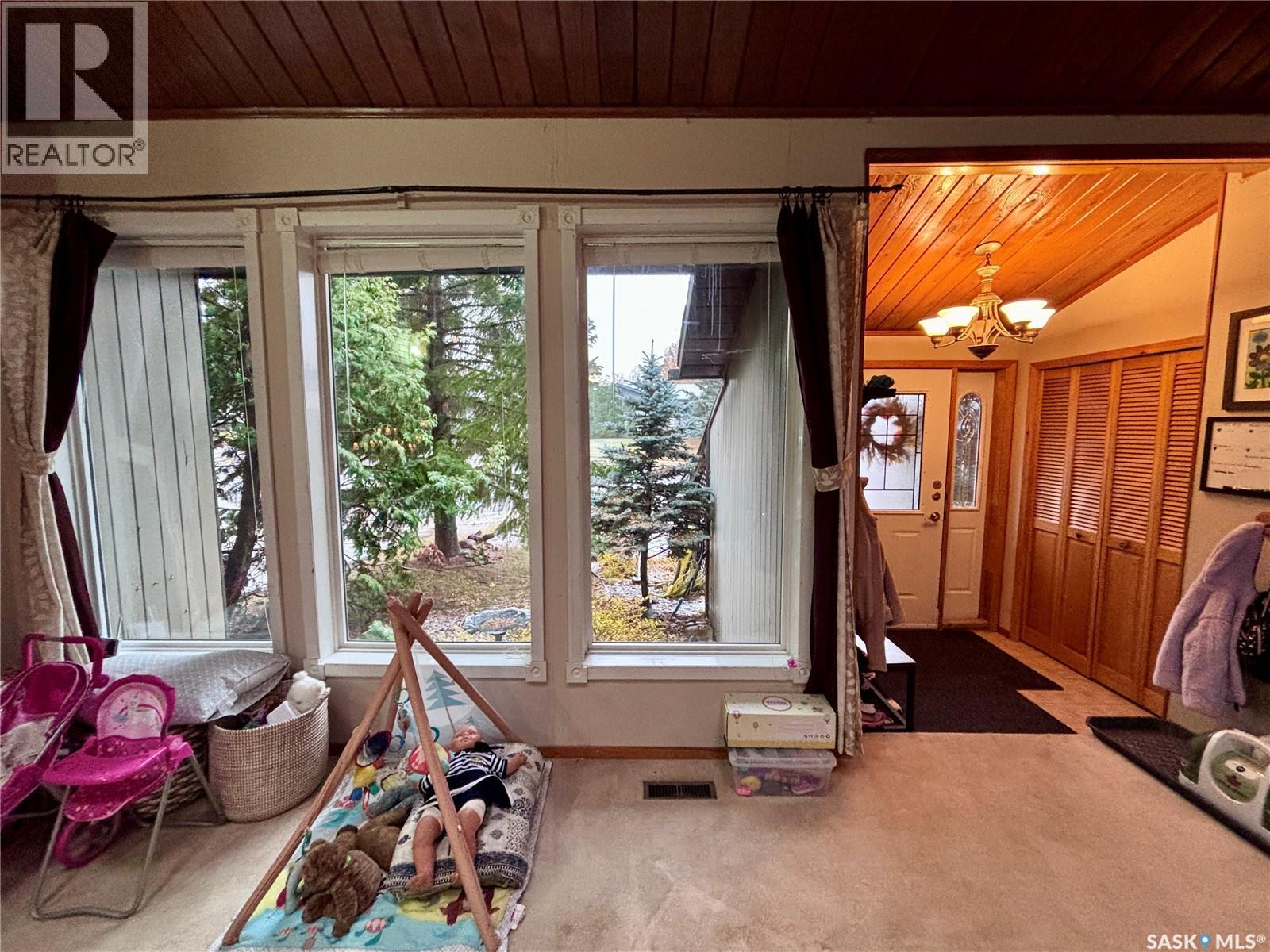 2607 47 Avenue, Lloydminster, Saskatchewan  S9V 1J3 - Photo 2 - SK051912